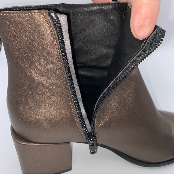 Comfort Sesto Meucci Bronze Metallic 7” Tall Ankle Boots Zip  2”Heel Like New - Picture 15 of 15